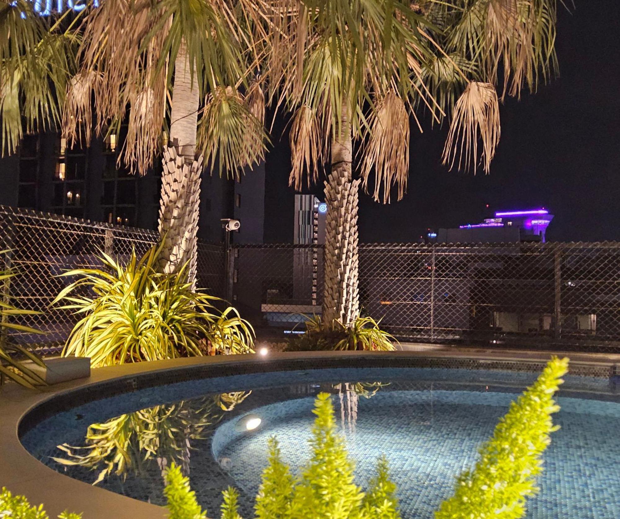 XQ Pattaya Hotel Bagian luar foto
